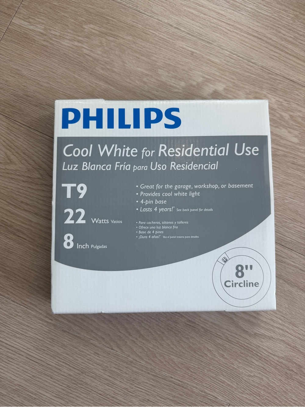 Philips Cool White T9 22 Watts 8 Inch Circline Bulb -New for Residential Use
